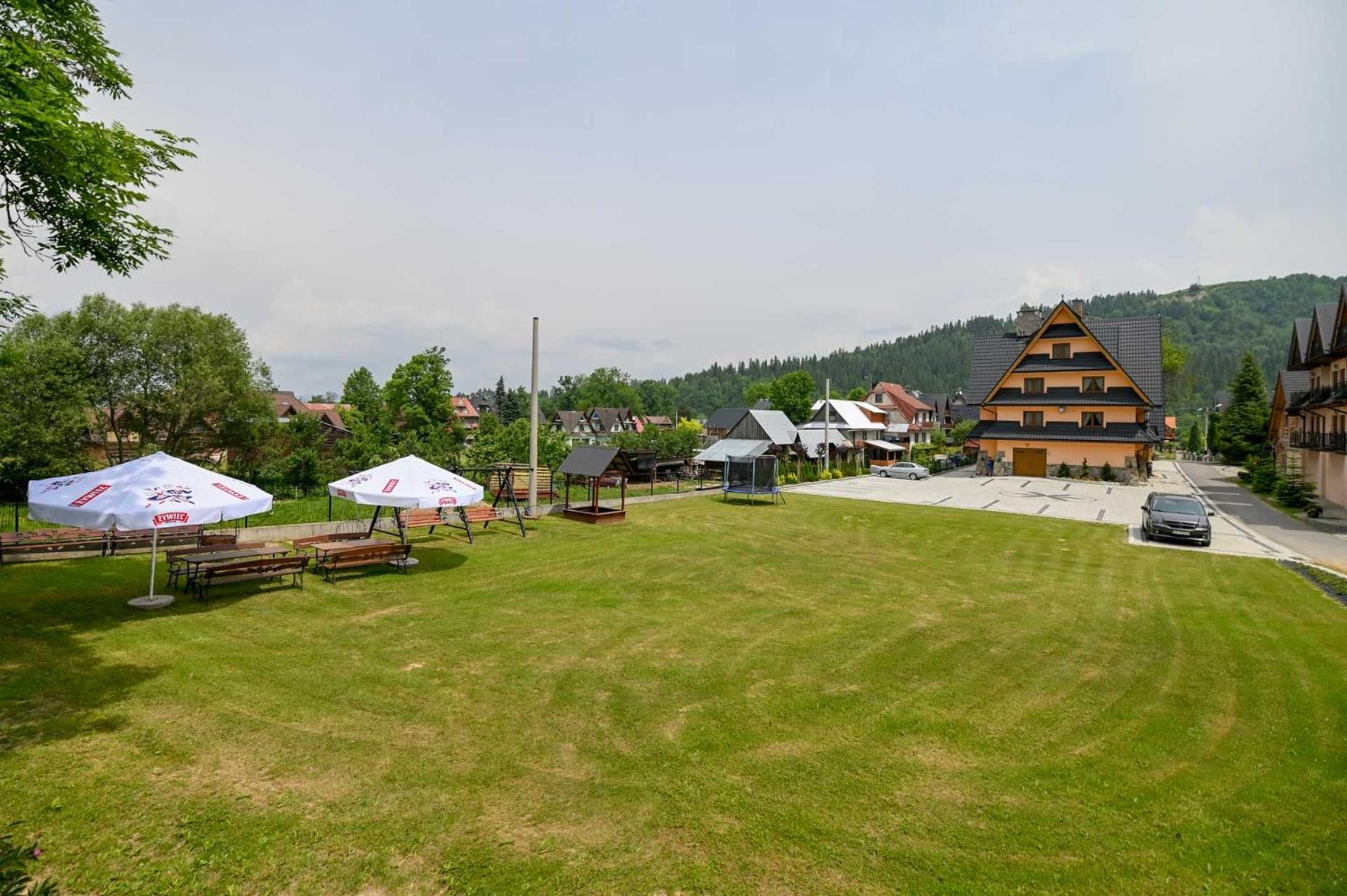 Pod Tatrami 2 - Swietna Lokalizacja, Obok Przystanku Ski Busa Oraz Restauracji, Duzy Parking Bialka Tatrzanska Ngoại thất bức ảnh